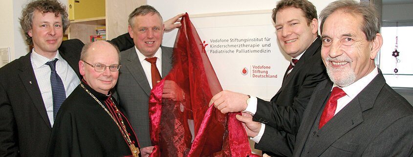 Vodafone Stiftungsinstitut Einweihung Zernikow Laumann Bischof Genn Andler